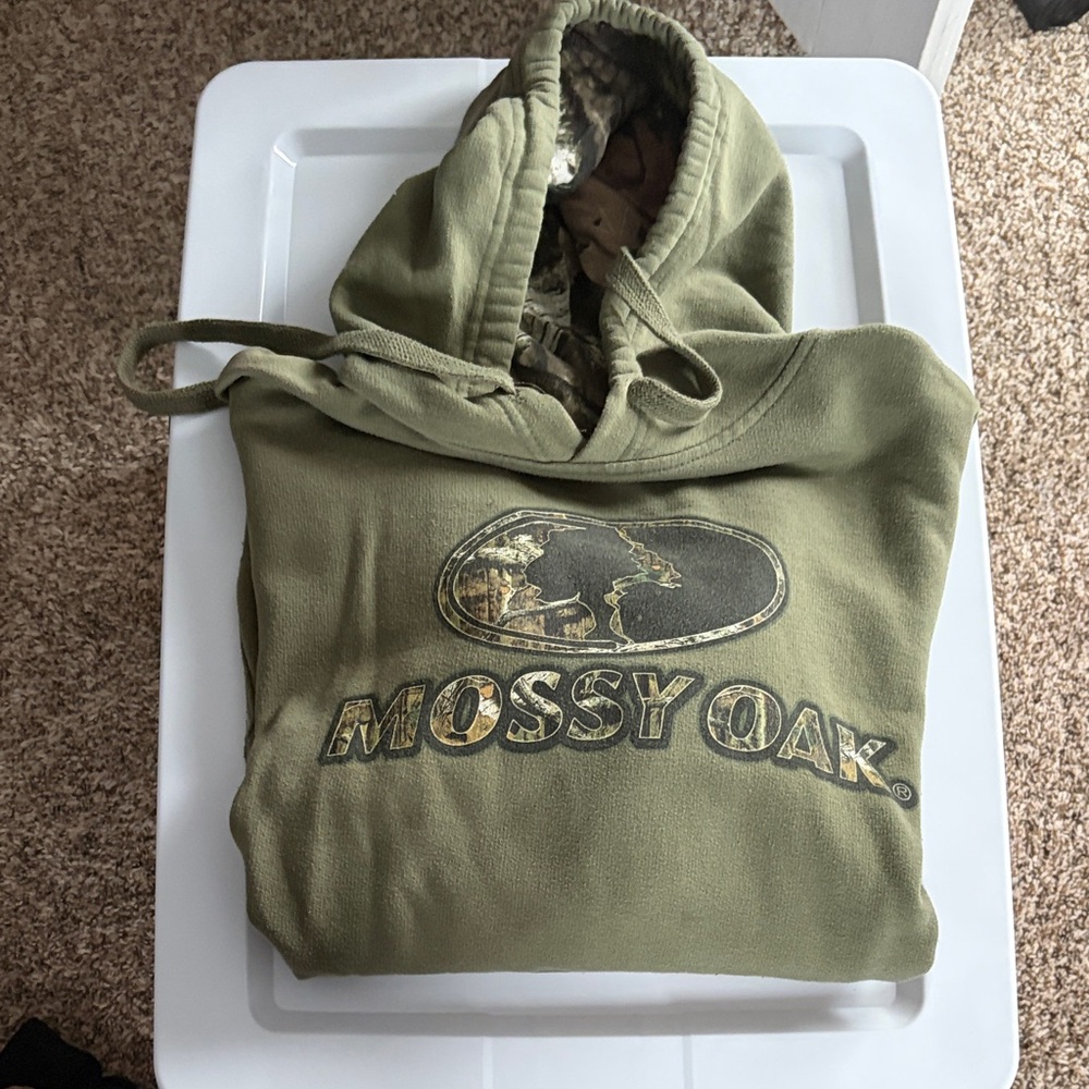Mossy Oak Olive Green Pullover
